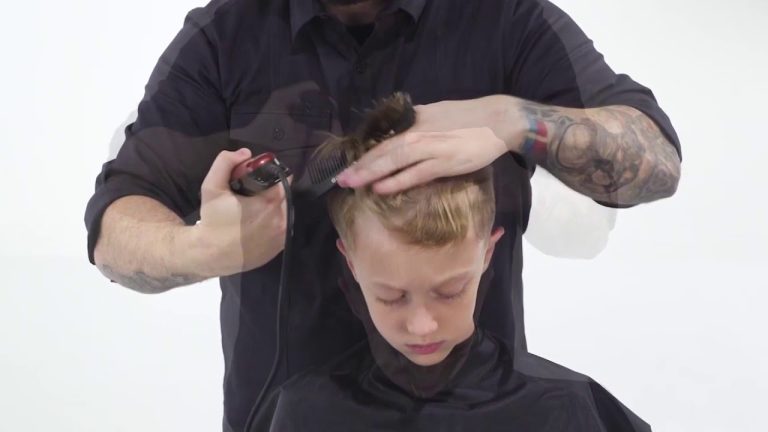 Corte de cabello de niño moderno